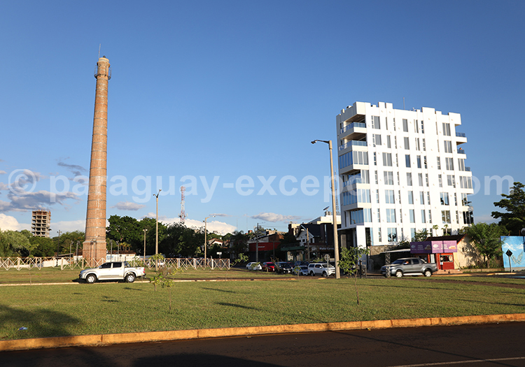 Cheminée de la Fabril Paraguaya SA, Encarnacion Cheminée de la Fabril Paraguaya SA, Encarnacion