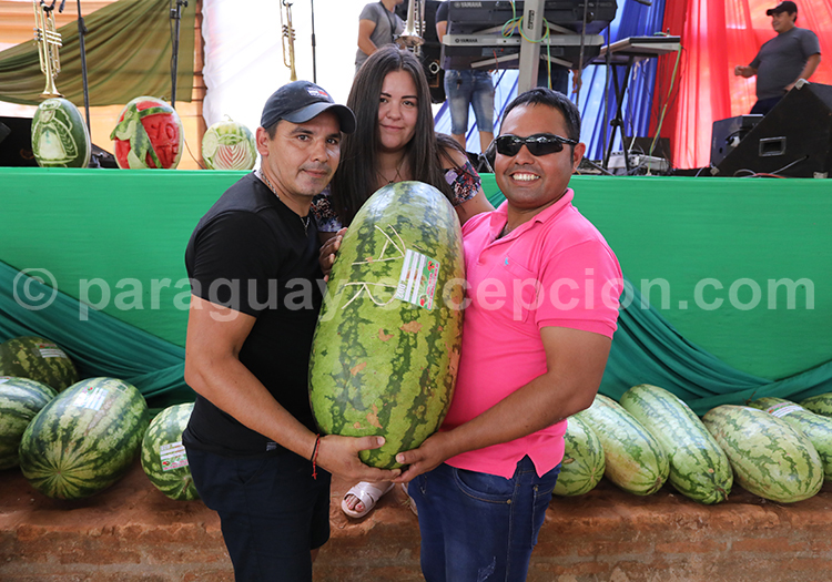 Fête de La pastèque (sandia) à Jesús de Tavarangue Fête de La pastèque (sandia) à Jesús de Tavarangue