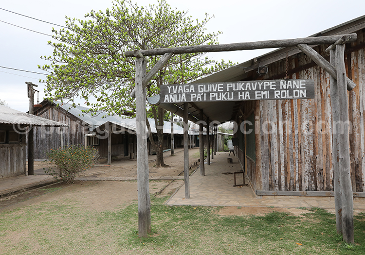 Le guarani à l’école, Paraguay Le guarani à l’école, Paraguay